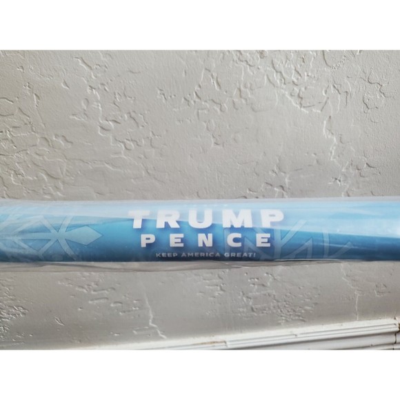 RARE Official Trump MAKE America GREAT AGAIN Snowflake❄ Christmas Wrapping Paper - Picture 4 of 6